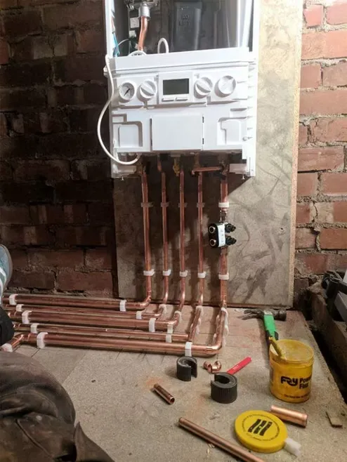 boiler with 4 copper pipes